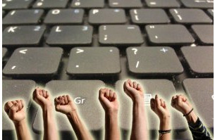 hands keyboard